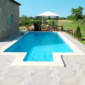 Pinezici - Rca150 By Interhome Marčana