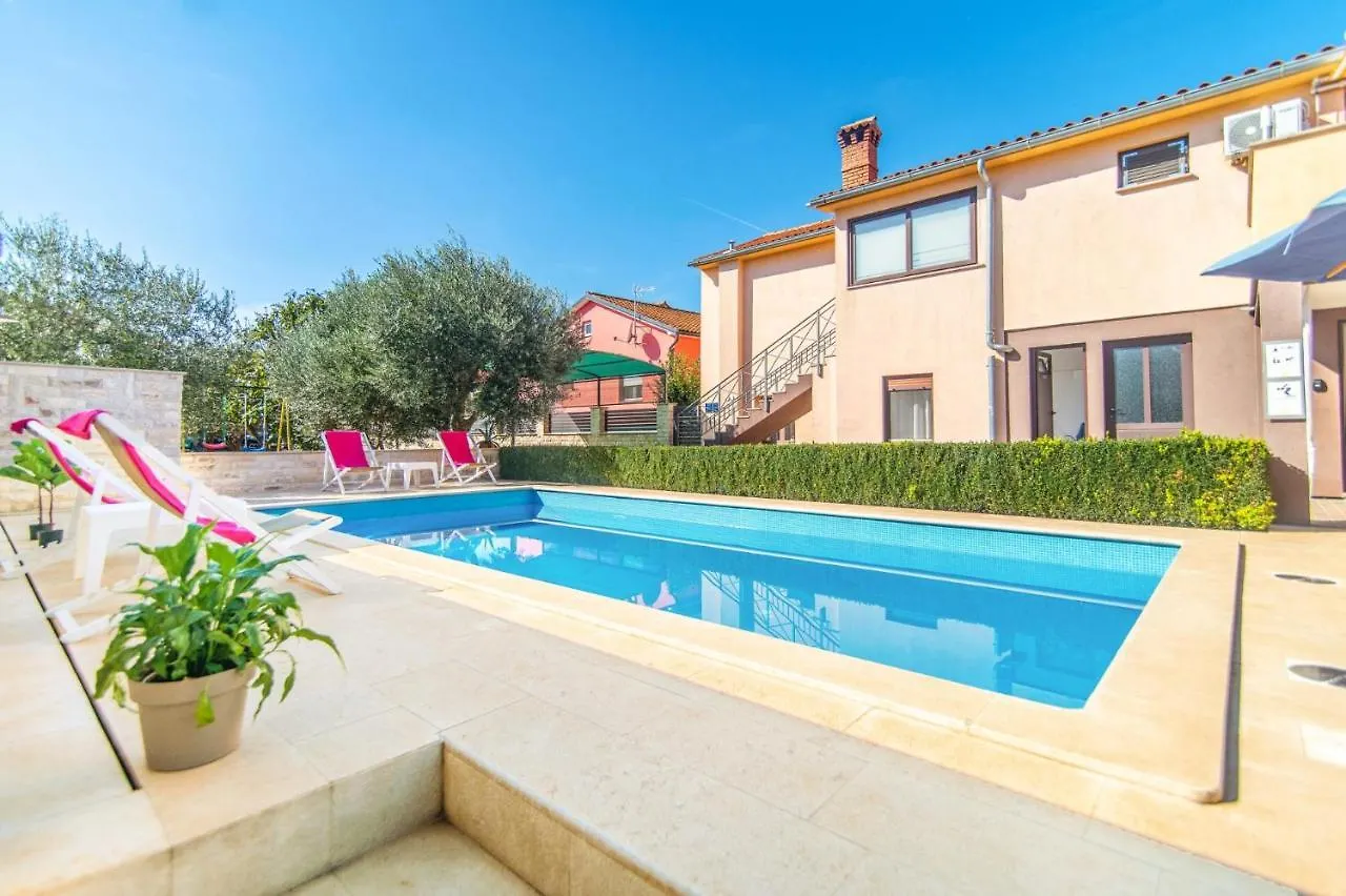 Villa Barbara By Villa Plus Marcana 0*,
